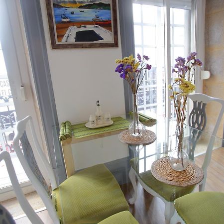 Piso Centrico De Tres Dormitorios Reformado Del S XIX Vigo Extérieur photo